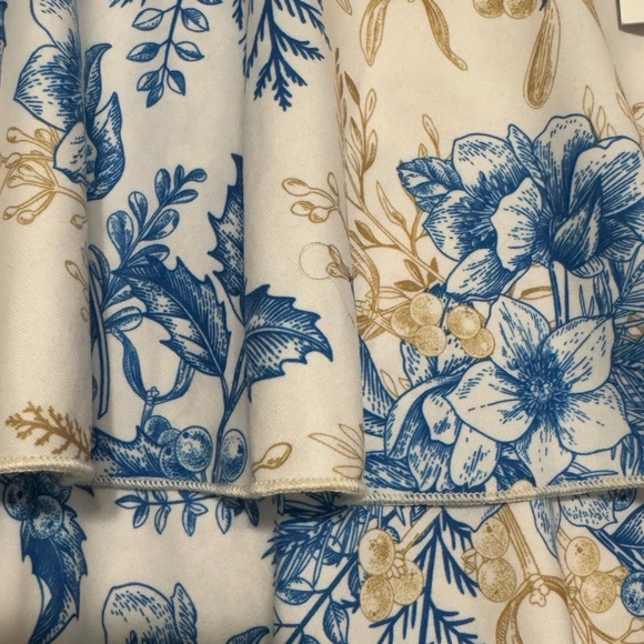 Graceful Blue Floral Long Sleeve Dress - Picture 2 of 4